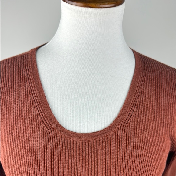 Peruvian Connection-Women's Rust Ribbed Top - Picture 4 of 6